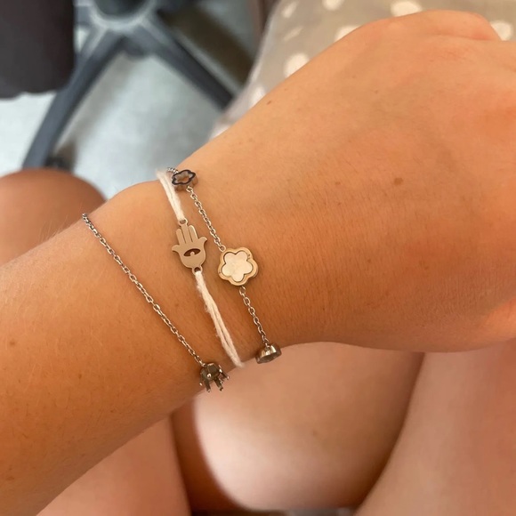 Zara Mother of Pearl Flower Camellia Fine Chains Studs - Picture 5 of 16